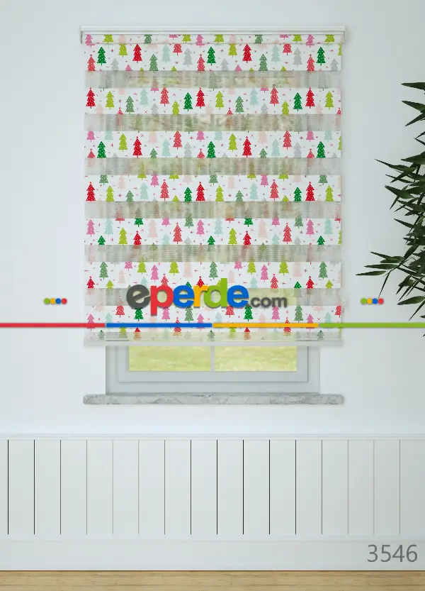 Bebek Odası - Kırmızı Yeşil Çam Ağacı Desenli Baskılı Zebra Perde