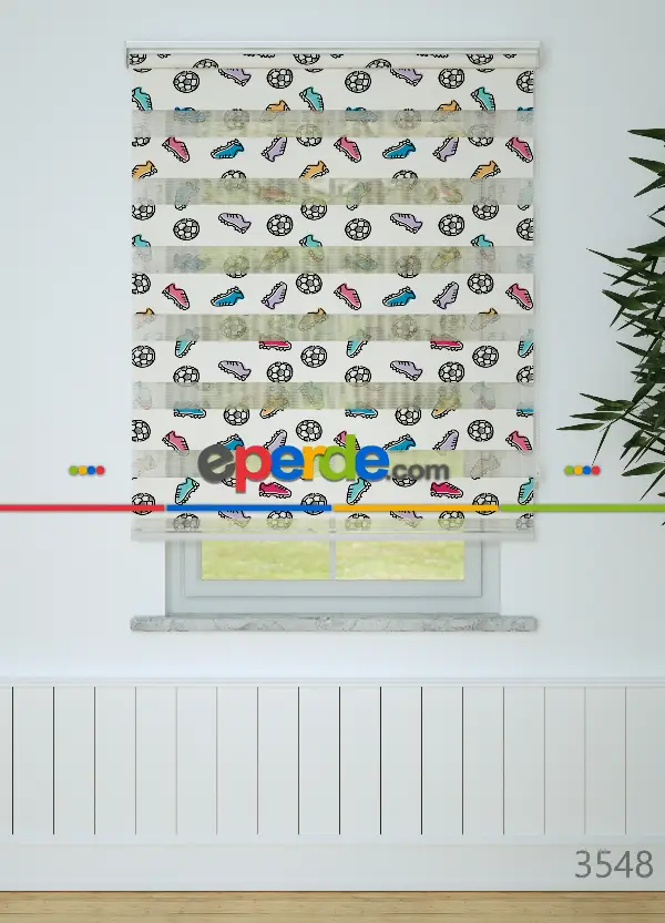 Pembe Lila Krampon Ve Top Desenli Baskılı Zebra Perde