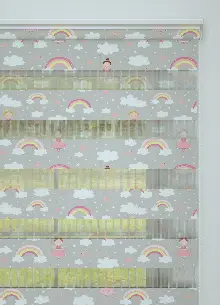 Bebek Odası - Gri Pembe Gökkuşağı Ve Bulut Desenli Baskılı Zebra Perde