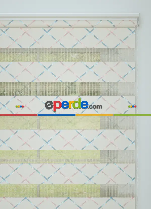 Mavi Pembe Baklava Desenli Baskılı Zebra Perde