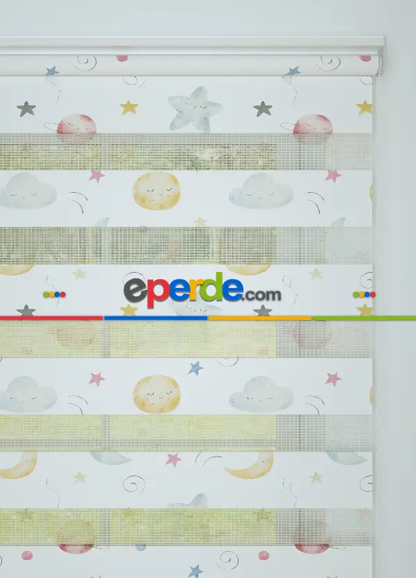 Mavi Sarı Gezegen Ve Yıldız Desenli Baskılı Zebra Perde