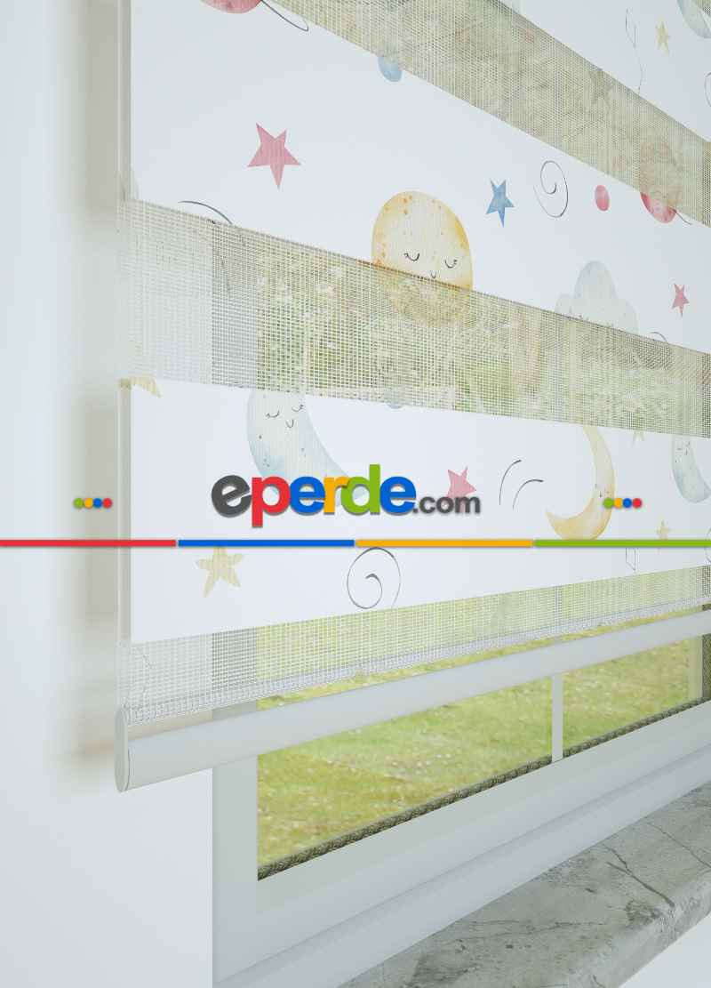 Mavi Sarı Gezegen Ve Yıldız Desenli Baskılı Zebra Perde