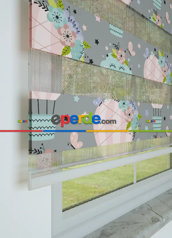 Pembe Gri Uçan Balon Ve Bulut Desenli Baskılı Zebra Perde