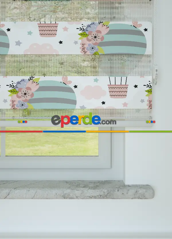 Mavi Pembe Uçan Balon Desenli Baskılı Zebra Perde