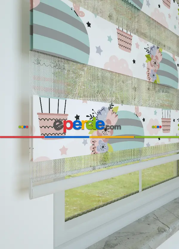 Mavi Pembe Uçan Balon Desenli Baskılı Zebra Perde