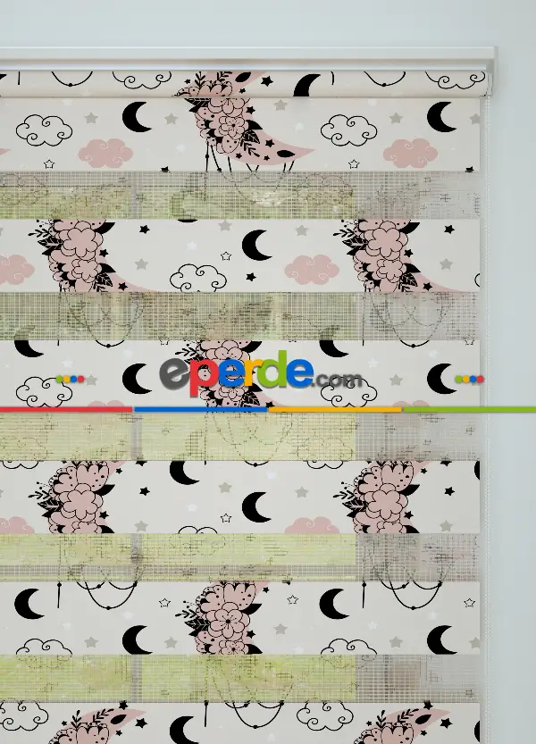 Bebek Odası - Pudra Ay Ve Bulut Desenli Baskılı Zebra Perde