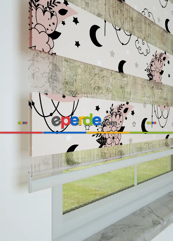 Bebek Odası - Pudra Ay Ve Bulut Desenli Baskılı Zebra Perde