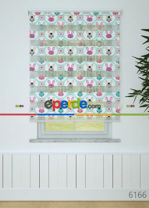 Pembe Tavşan Desenli Baskılı Zebra Perde