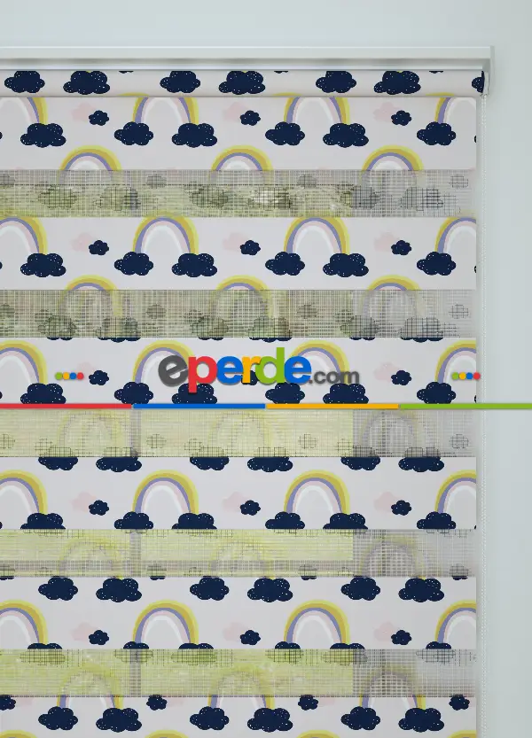 Lacivert Pudra Gökkuşağı Ve Bulut Desenli Baskılı Zebra Perde