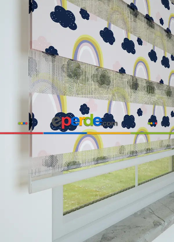 Lacivert Pudra Gökkuşağı Ve Bulut Desenli Baskılı Zebra Perde