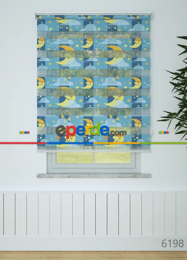 Mavi Sarı Ay Ve Bulut Desenli Baskılı Zebra Perde