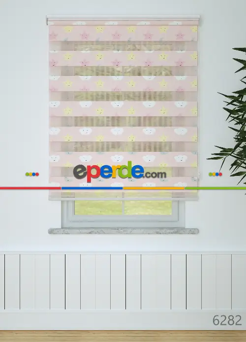 Pembe Sarı Bulut Ve Yıldız Desenli Baskılı Zebra Perde