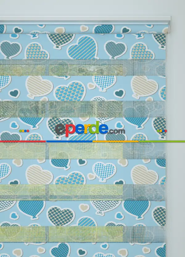Mavi Kalp Desenli Baskılı Zebra Perde