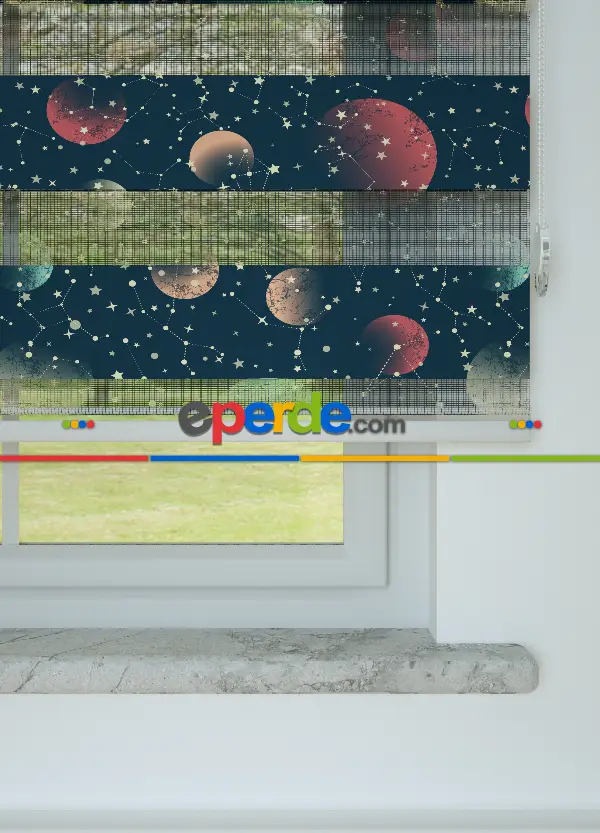 Genç Odası - Yeşilimsi Lacivert Gezegen Desenli Baskılı Zebra Perde