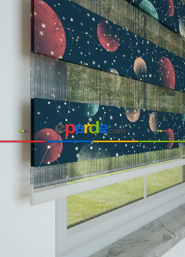 Genç Odası - Yeşilimsi Lacivert Gezegen Desenli Baskılı Zebra Perde